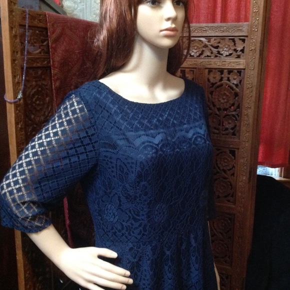 Tahari navy blue lace dress NWOT size 10P - Picture 5 of 8